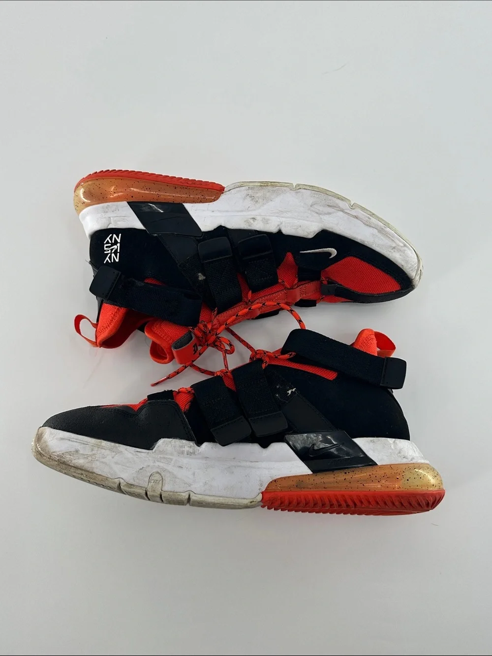 Nike AirMax 270 New York Air Force Edge